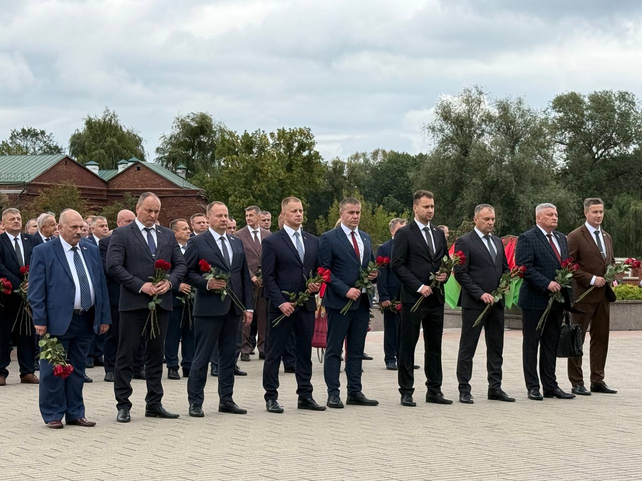 День машиностроителя в Бресте — видео фейерверка и другое