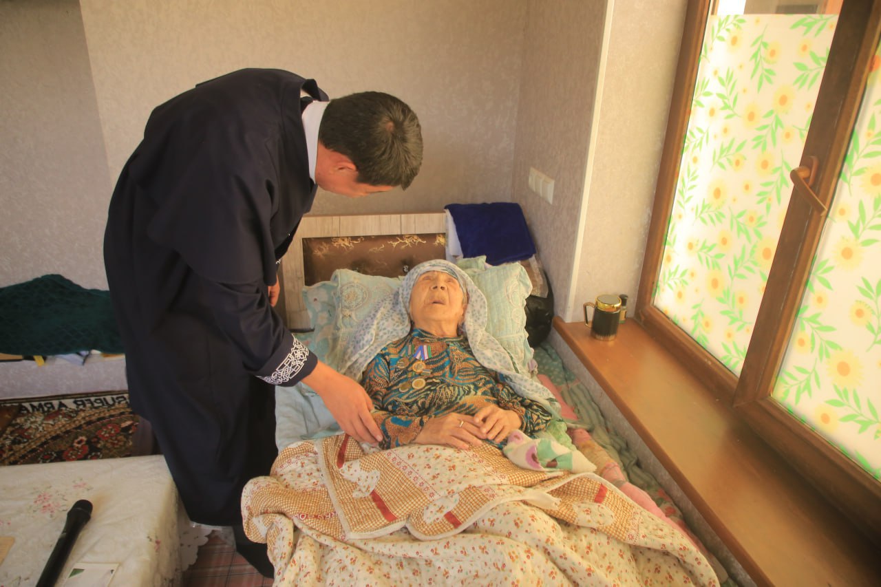 В Узбекистане нашли самую старую жительницу Земли — ей 130 лет