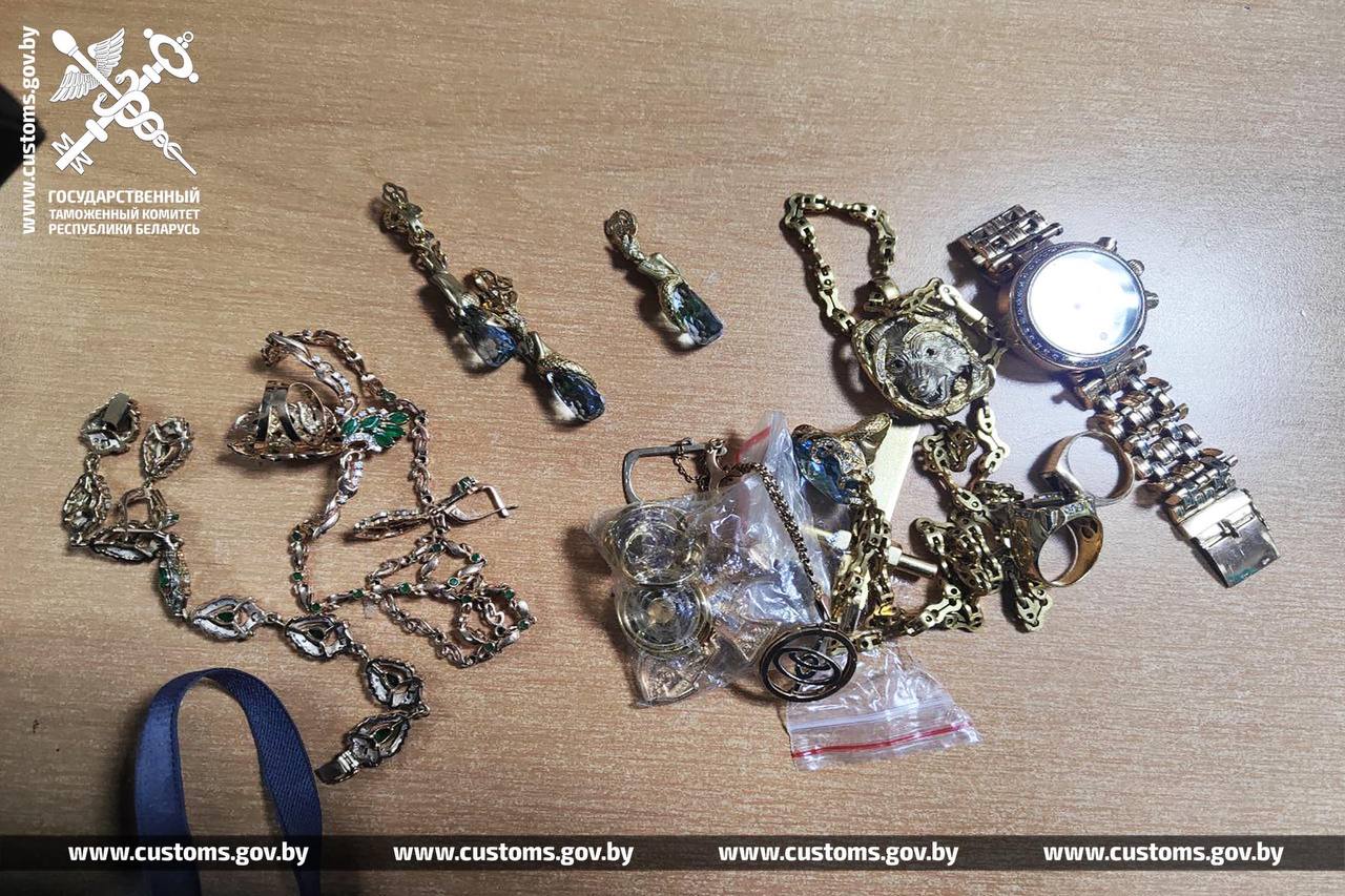 Брестская таможня остановила пассажирку с неожиданным багажом