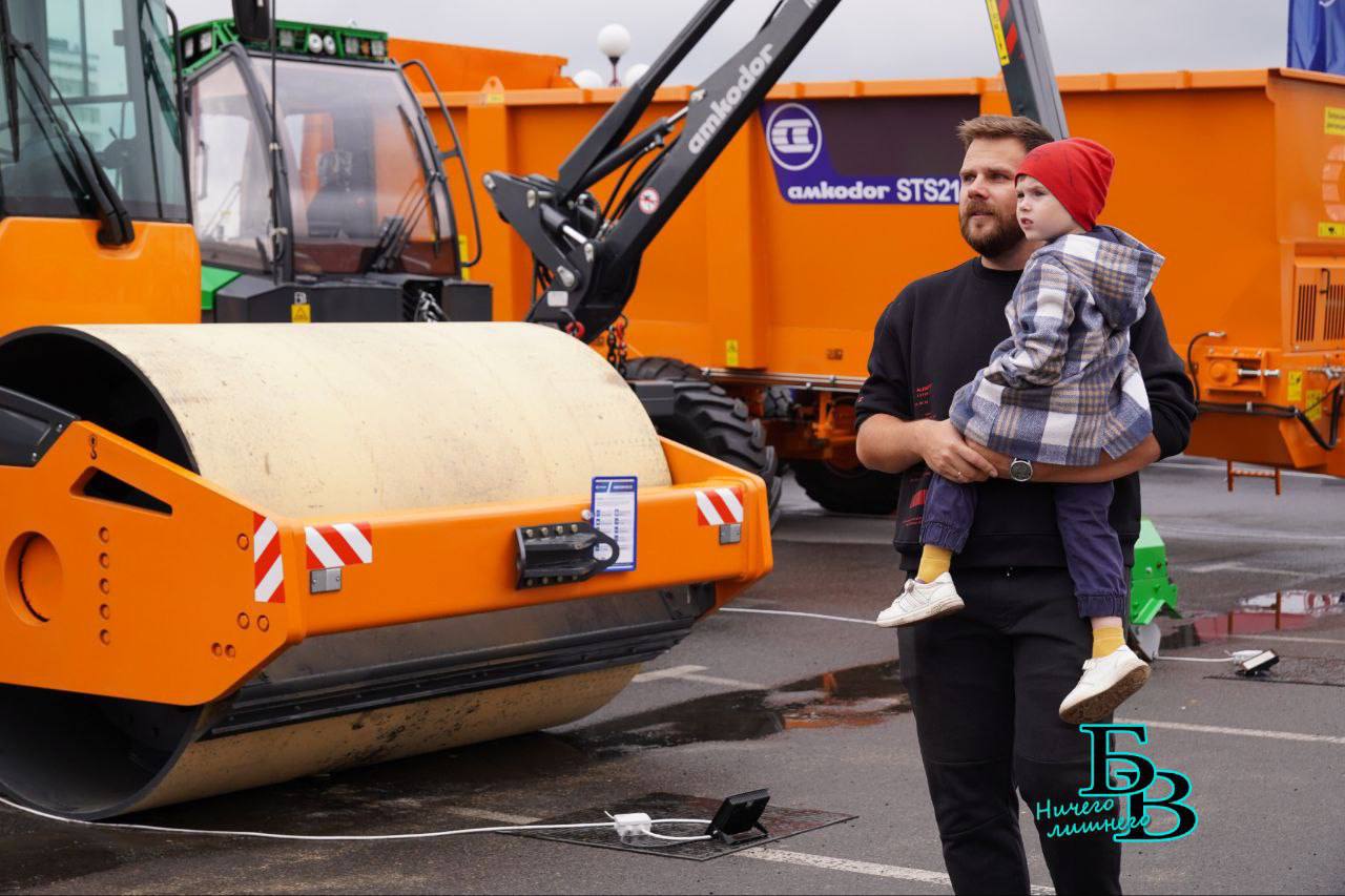 Масштабная выставка техники и множество развлечений. День машиностроителя празднуют в Бресте