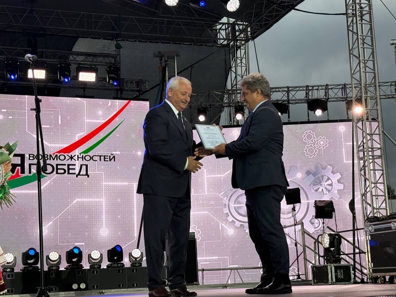 День машиностроителя в Бресте — подробности и видео фейерверка