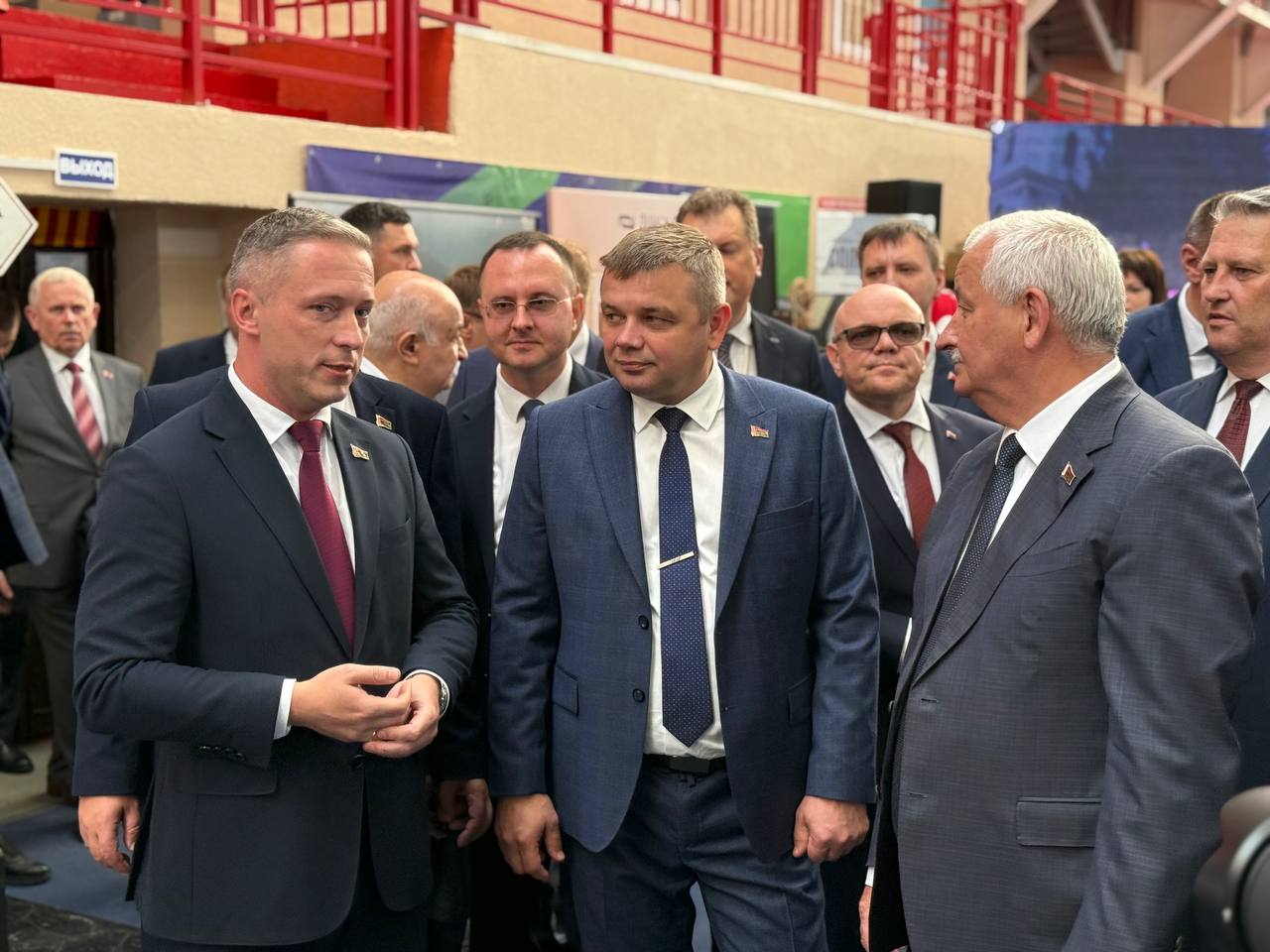 День машиностроителя в Бресте — видео фейерверка и другое