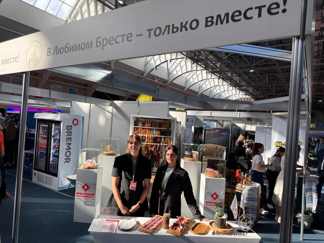 День машиностроителя в Бресте — видео фейерверка и другое