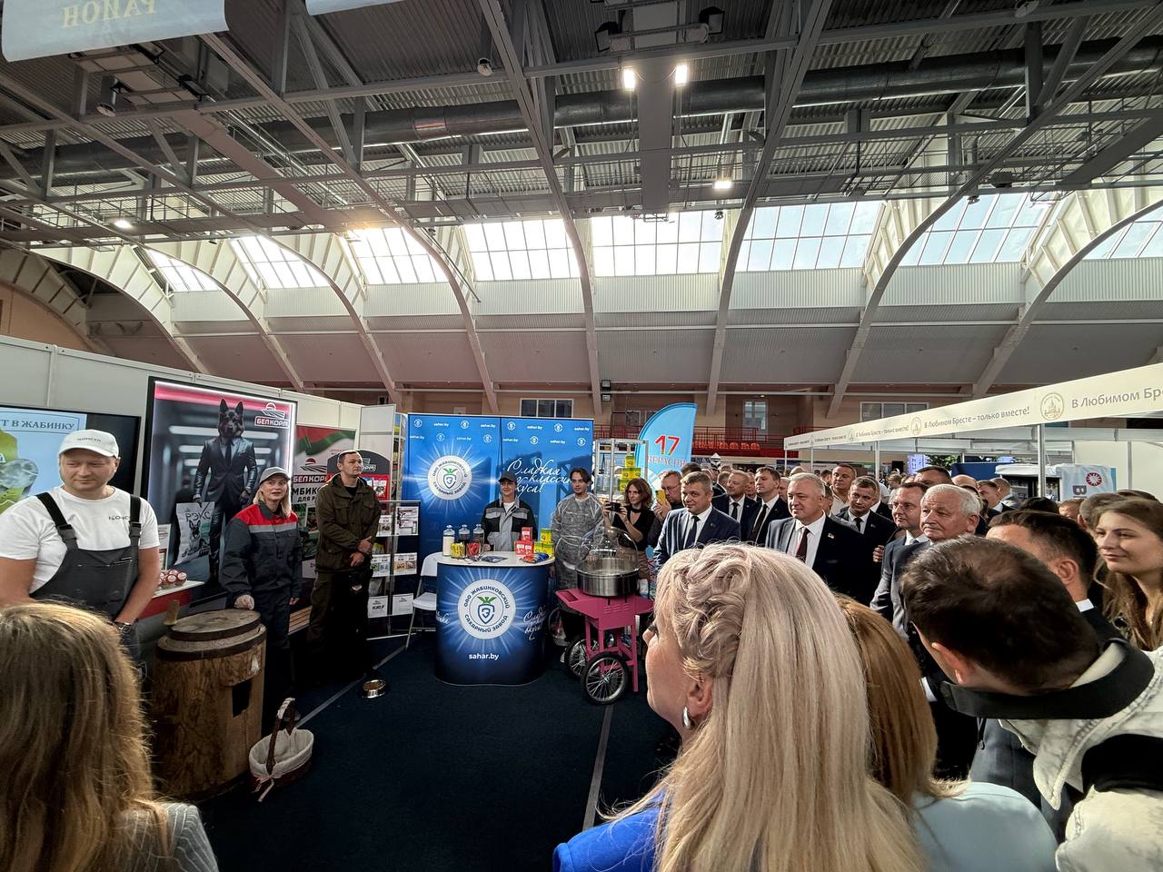 День машиностроителя в Бресте — видео фейерверка и другое