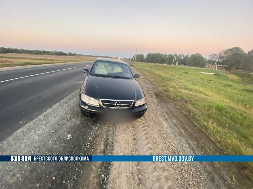 Молодой водитель, пожилая велосипедистка: что случилось в Столинском районе