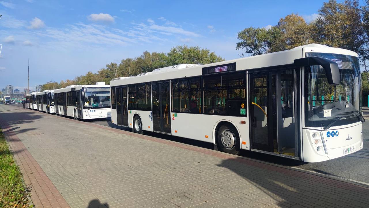 В Брест прибыло 6 новых низкопольных автобусов МАЗ