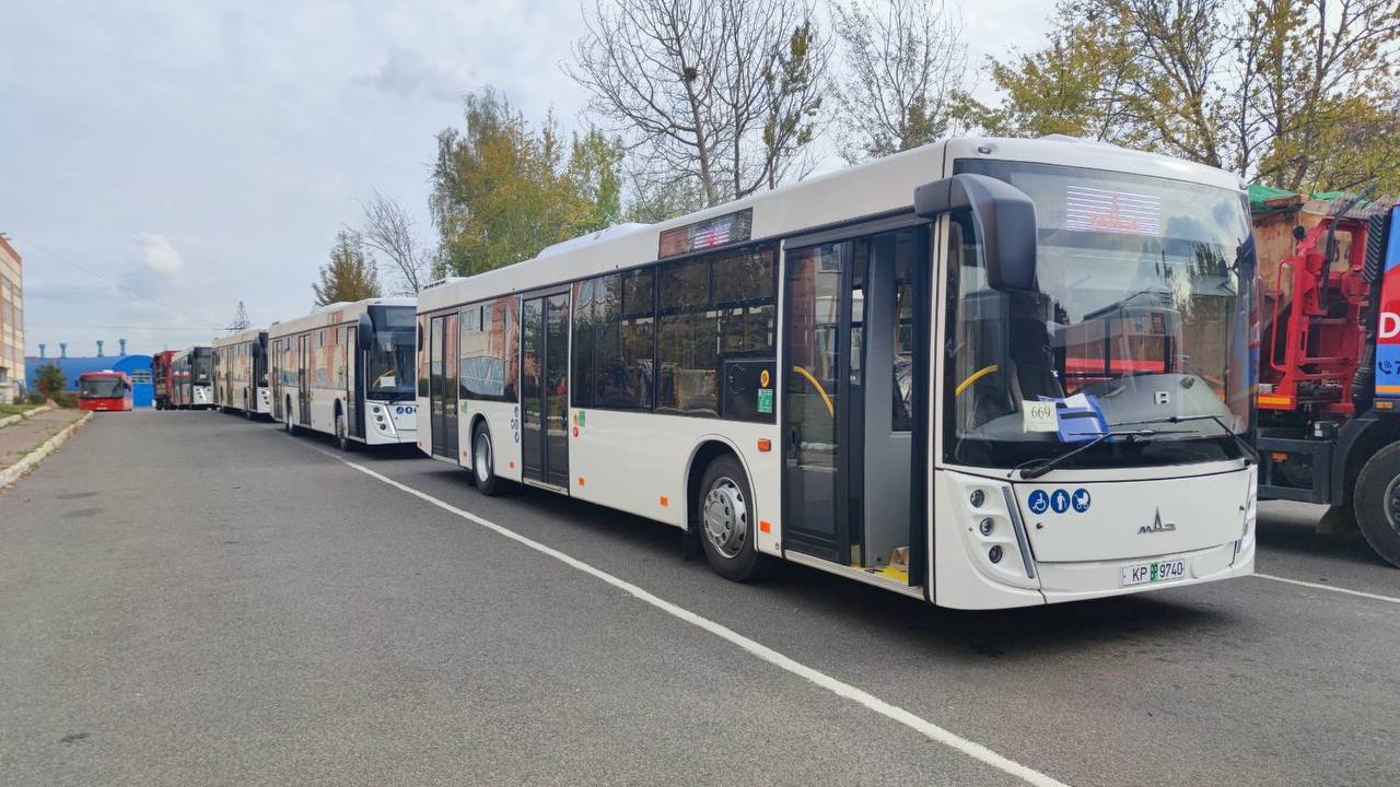 В Брест прибыло 6 новых низкопольных автобусов МАЗ