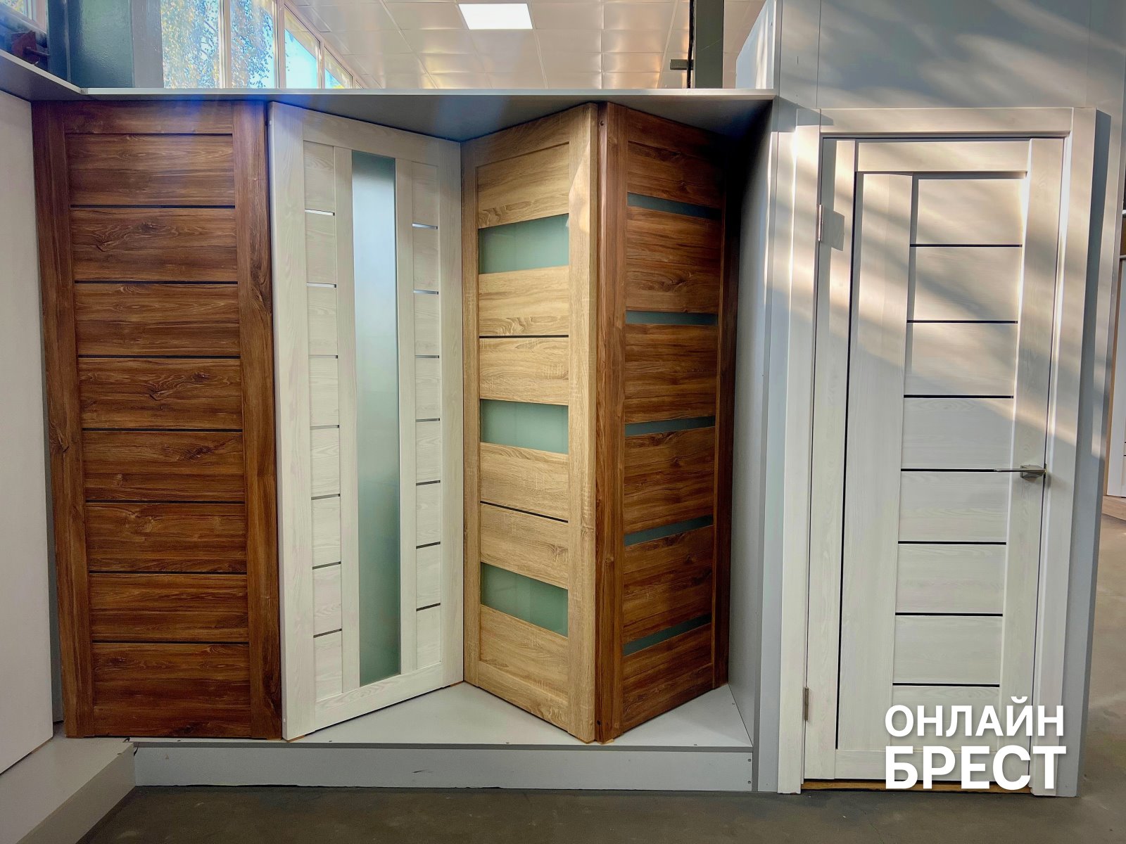 Двери, окна, мебель, кухни и большой зал РАСПРОДАЖ в «КонструкторБай» в Бресте