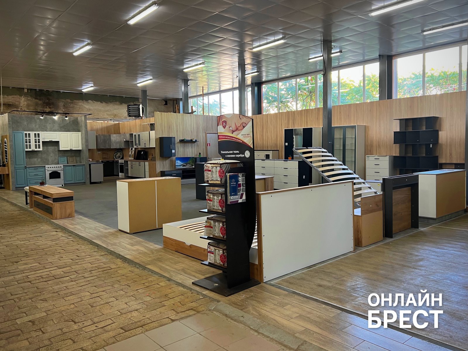 Двери, окна, мебель, кухни и большой зал РАСПРОДАЖ в «КонструкторБай» в Бресте