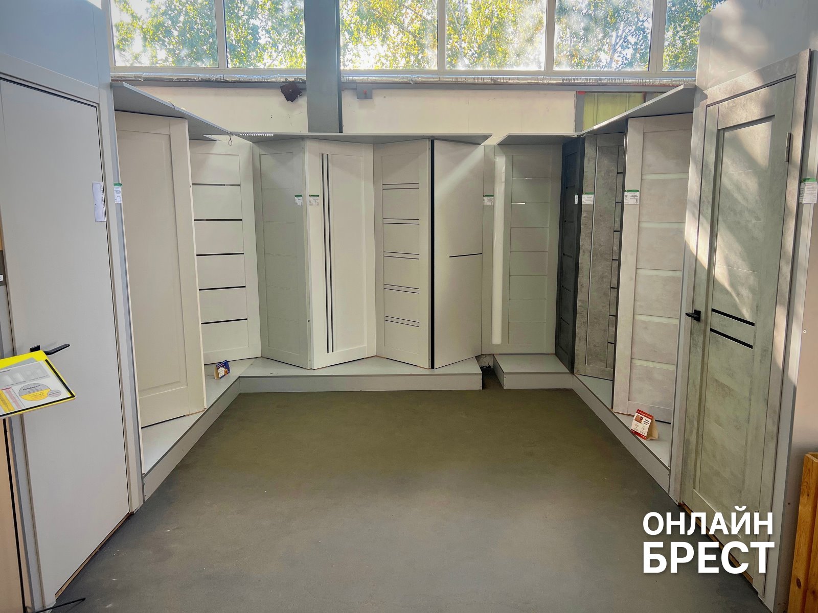 Двери, окна, мебель, кухни и большой зал РАСПРОДАЖ в «КонструкторБай» в Бресте