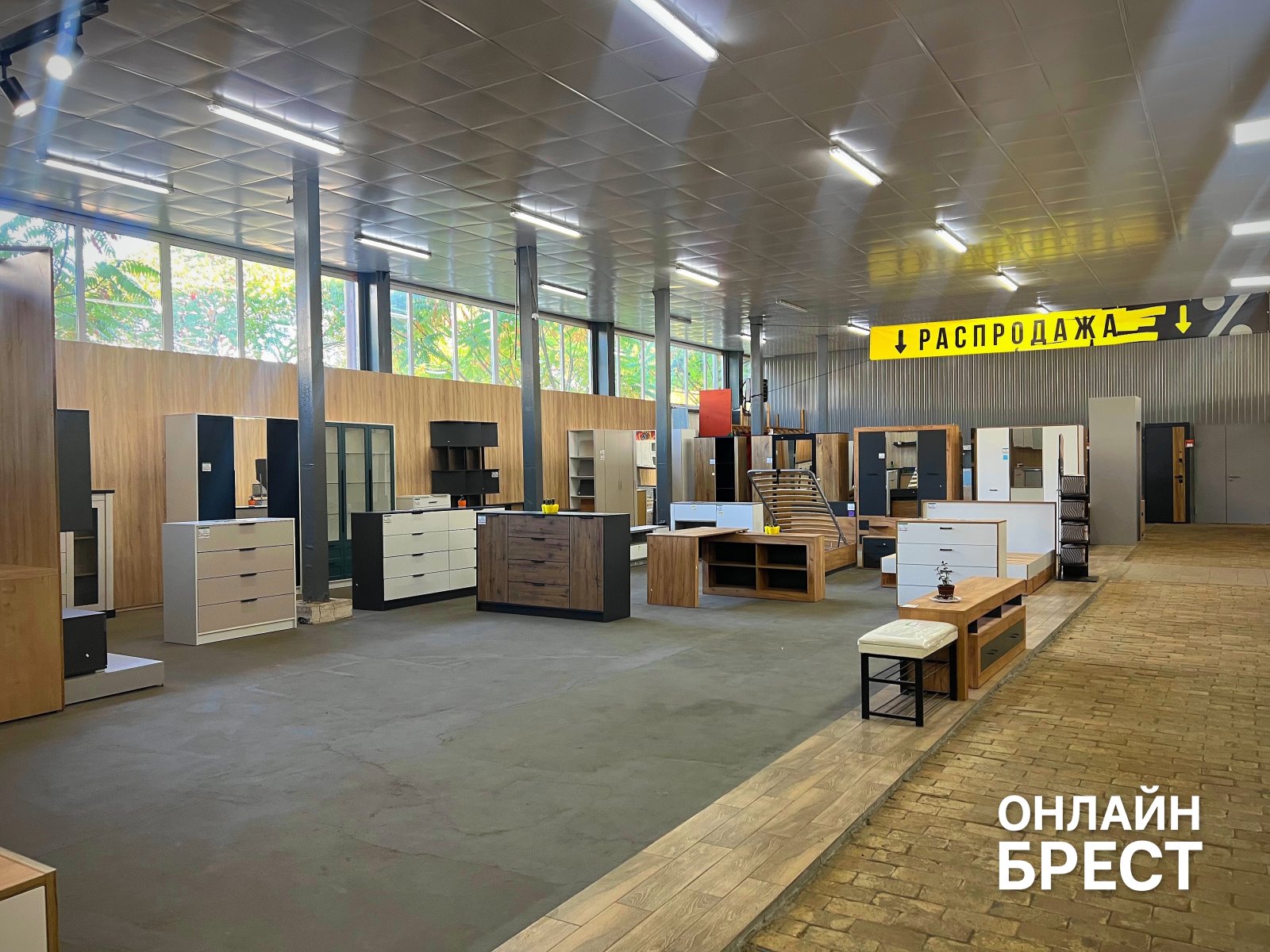 Двери, окна, мебель, кухни и большой зал РАСПРОДАЖ в «КонструкторБай» в Бресте