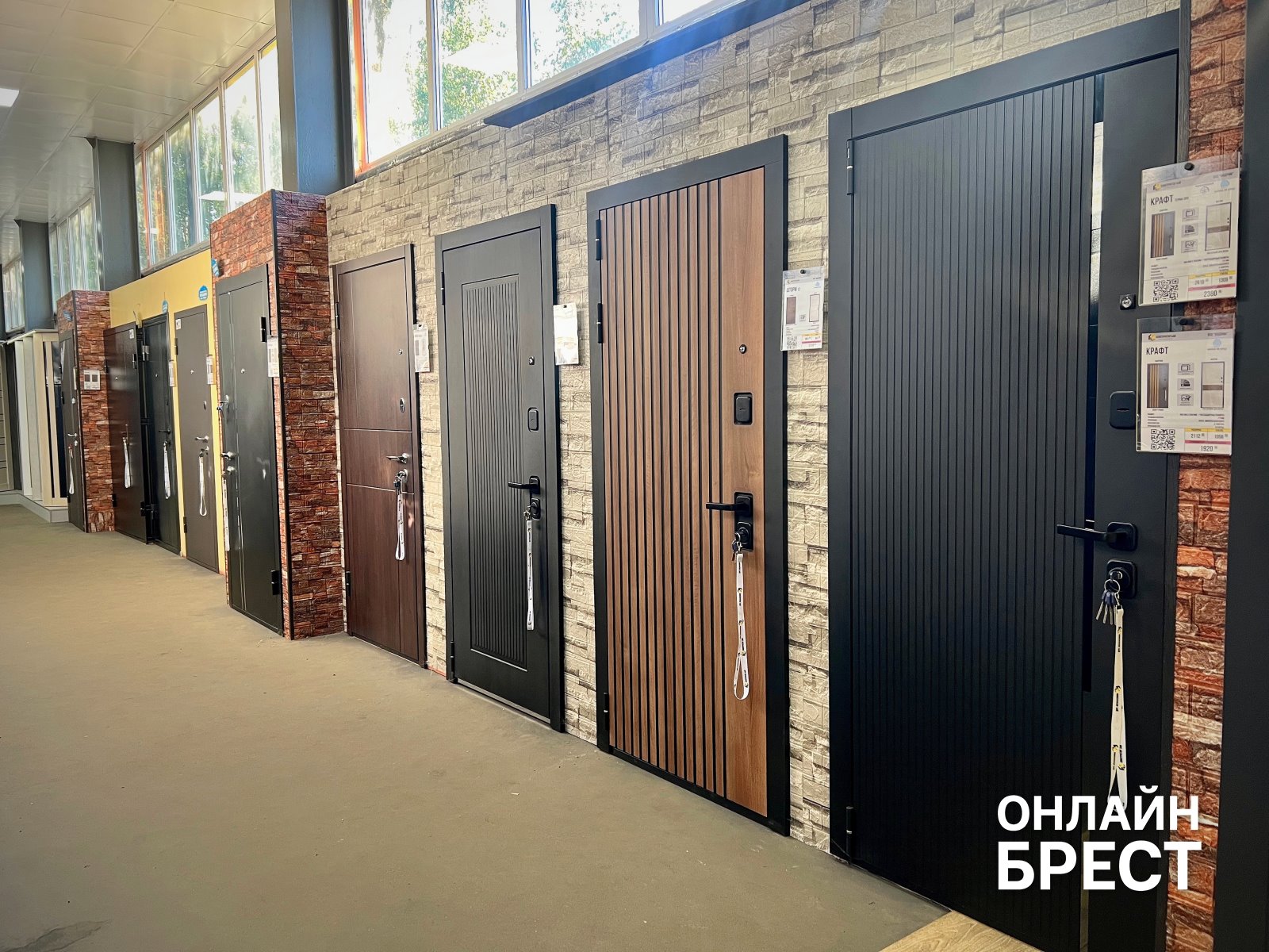 Двери, окна, мебель, кухни и большой зал РАСПРОДАЖ в «КонструкторБай» в Бресте