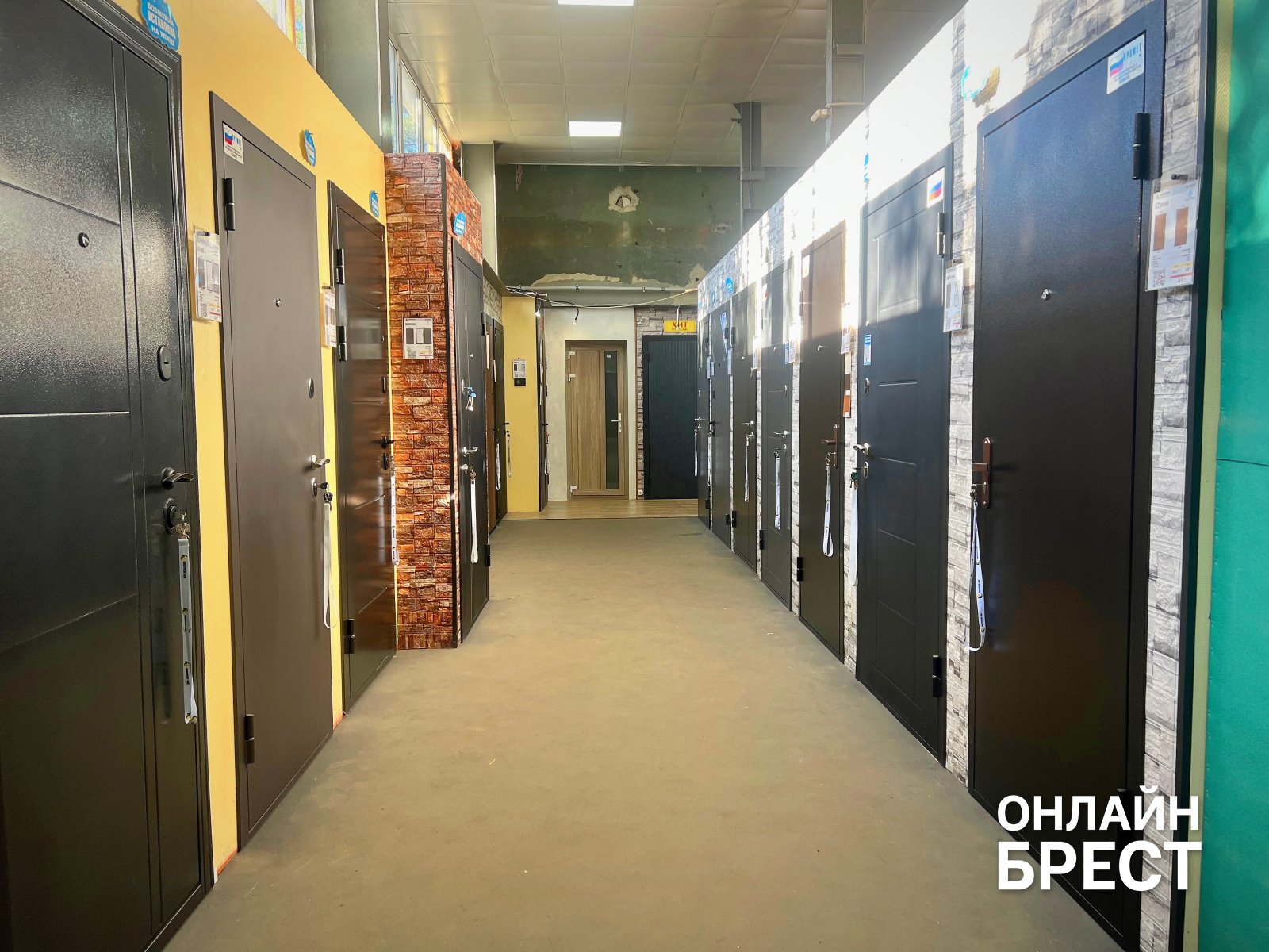 Двери, окна, мебель, кухни и большой зал РАСПРОДАЖ в «КонструкторБай» в Бресте