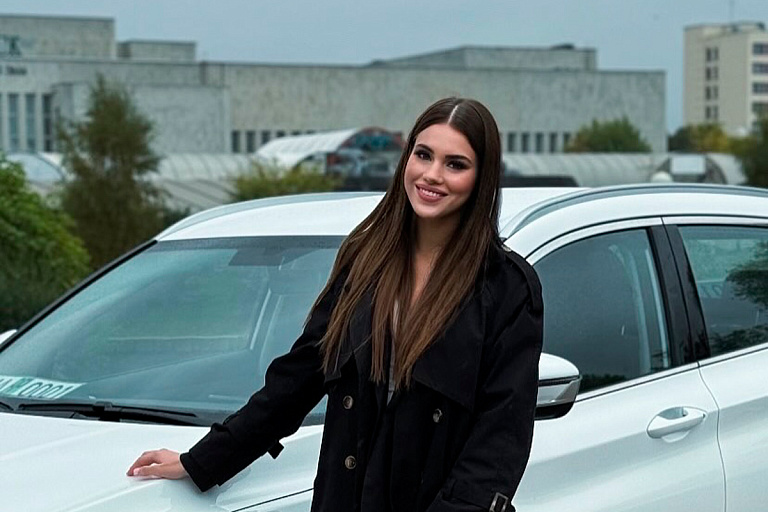 «Мисс Беларусь – 2025» вручили ключи от машины