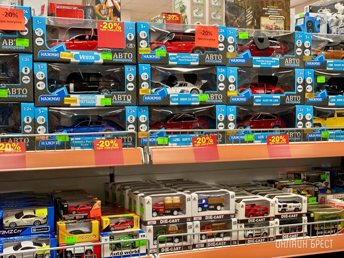 Встречаем Новый год вместе в Детском мире на Советской в Бресте!