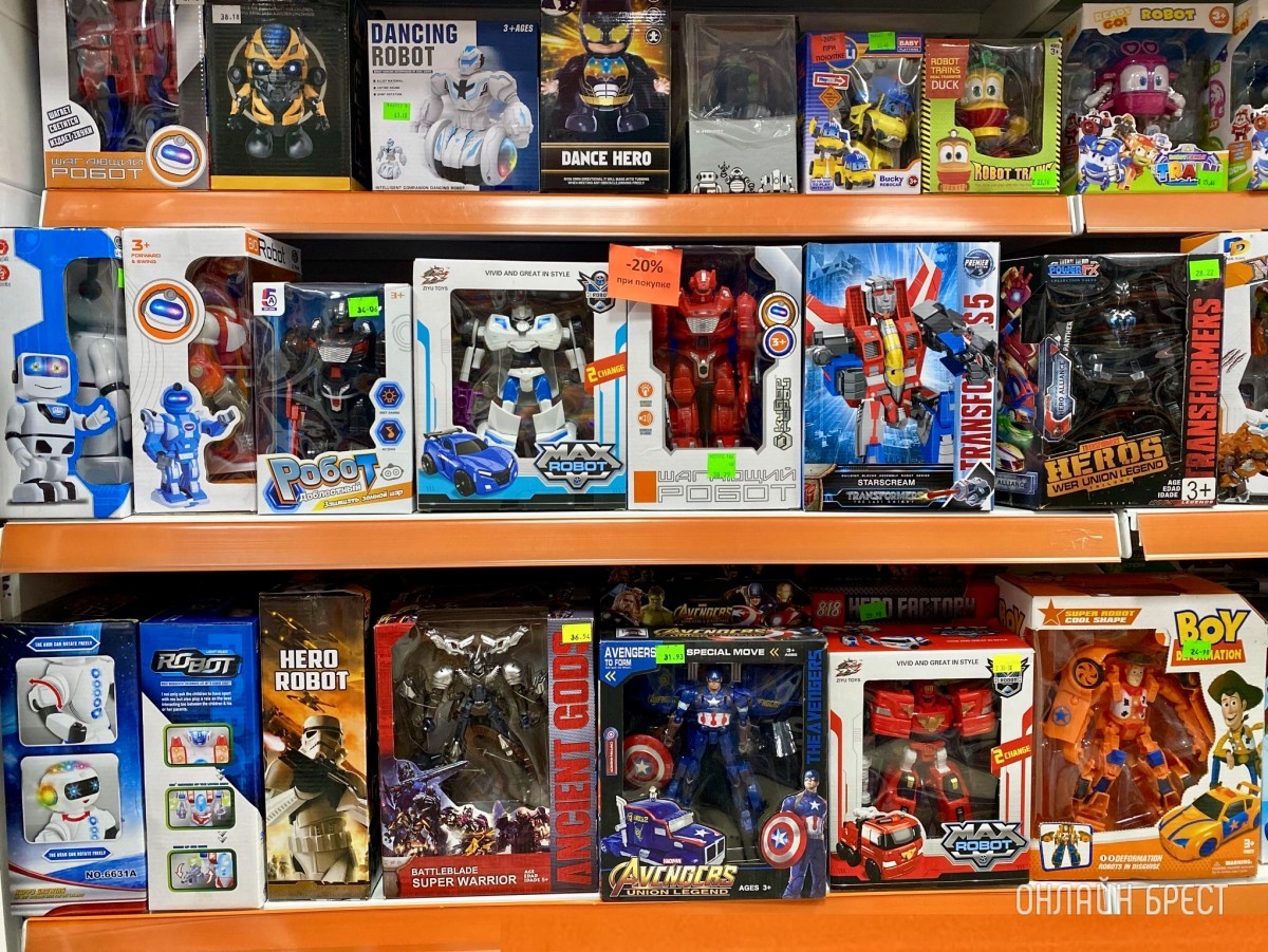 Встречаем Новый год вместе в Детском мире на Советской в Бресте!