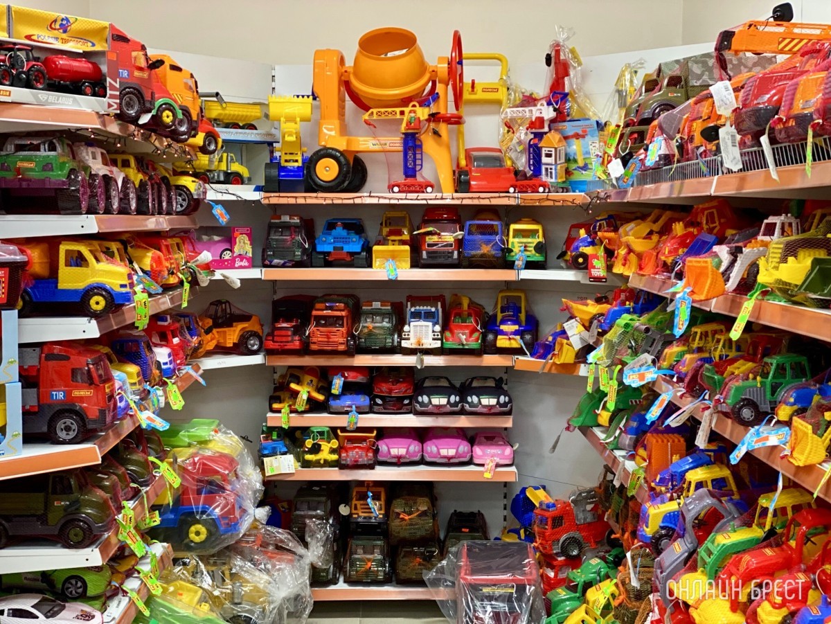 Встречаем Новый год вместе в Детском мире на Советской в Бресте!