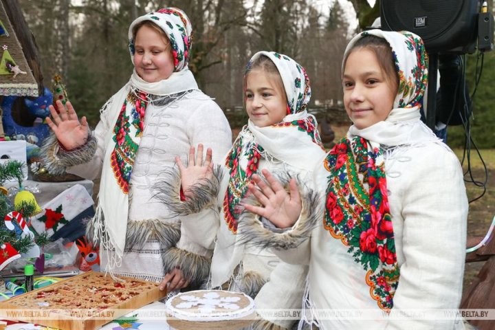 Новогодний праздник в поместье Деда Мороза собрал 250 детей со всей Брестской области