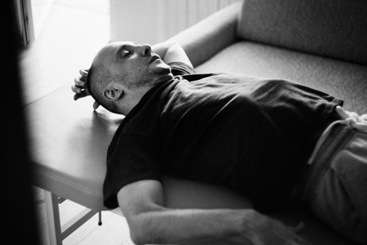 Андрею Трушу из Кобрина собрали средства на тренажёр-вертикализатор — теперь он мечтает побывать в Италии