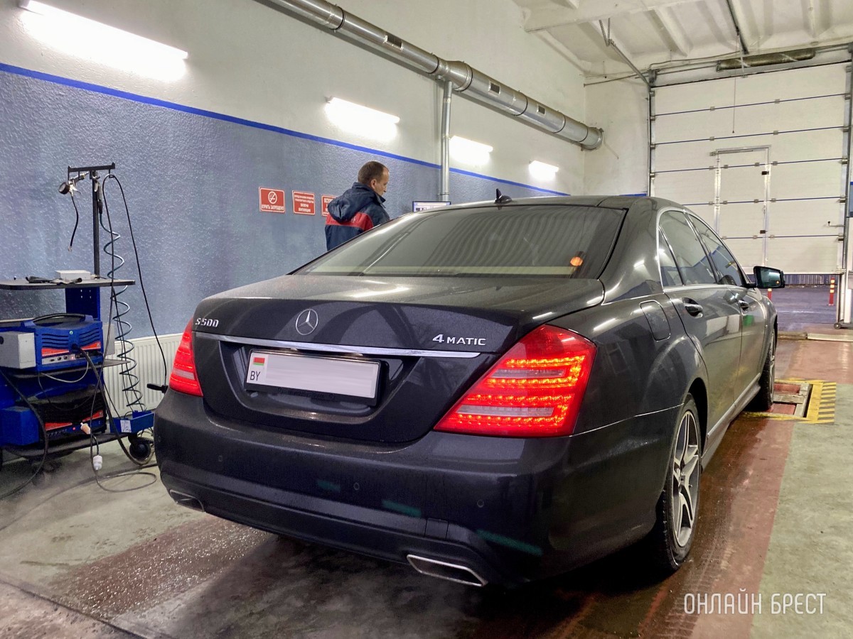 Пройди техосмотр в декабре – отметку получи в январе. Начни новый год без очередей и выгодно в «БелФранСервис» в Бресте