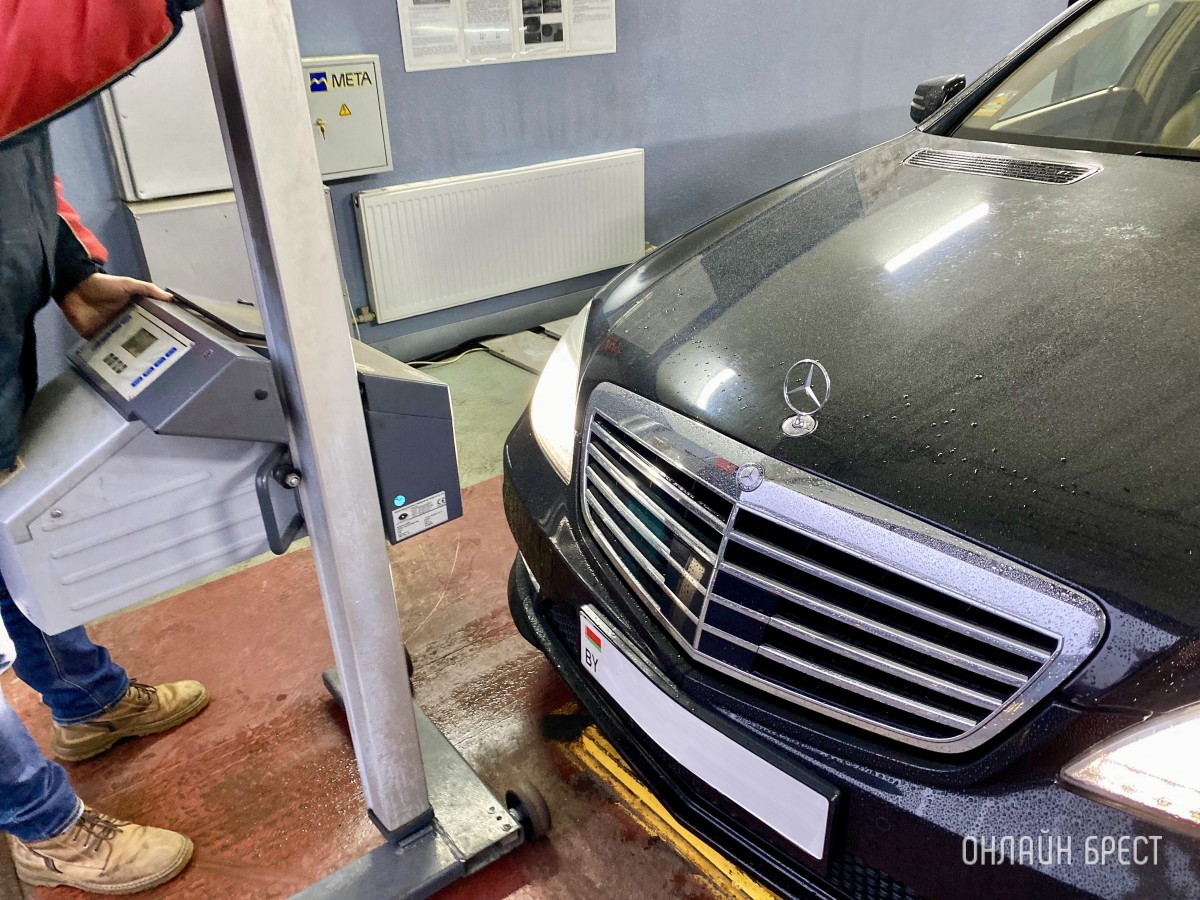 Пройди техосмотр в декабре – отметку получи в январе. Начни новый год без очередей и выгодно в «БелФранСервис» в Бресте