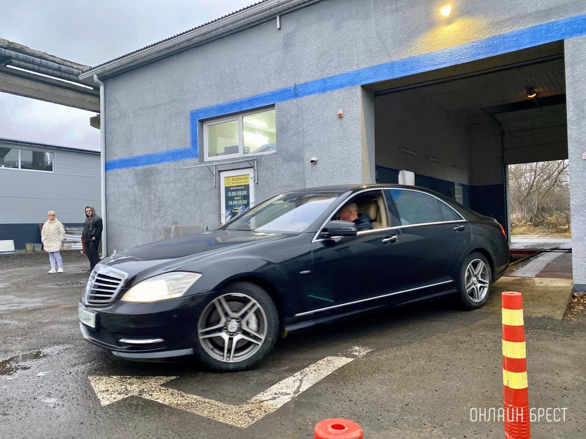 Пройди техосмотр в декабре – отметку получи в январе. Начни новый год без очередей и выгодно в «БелФранСервис» в Бресте