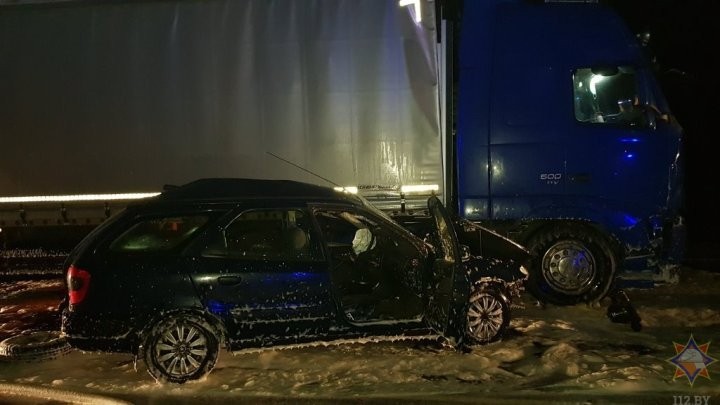 ДТП в Барановичском районе: работники МЧС деблокировали водителя легковушки