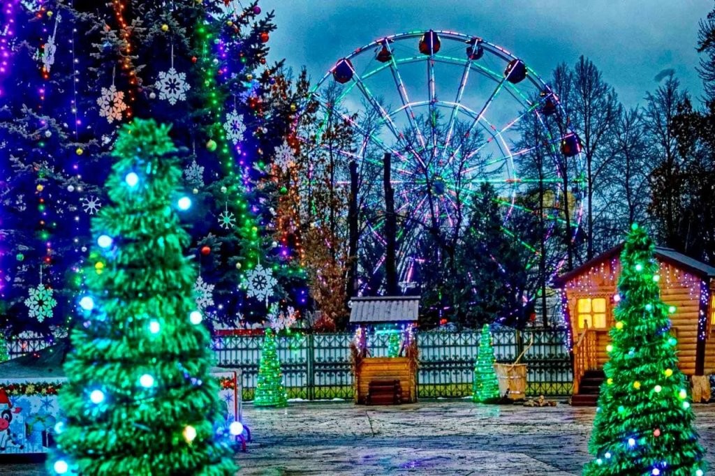 В парке открылась усадьба Берестейского Деда Мороза