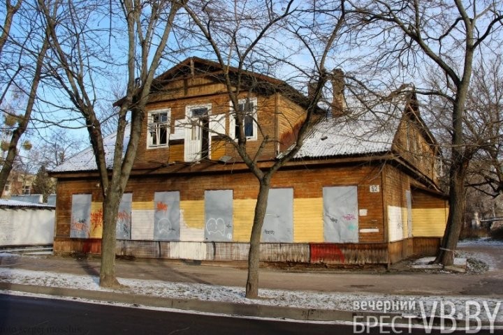 В Бресте сносят сараи в квартале Гоголя – Карбышева – Маяковского – б-р Космонавтов. Застройщик рассказал, что там будет