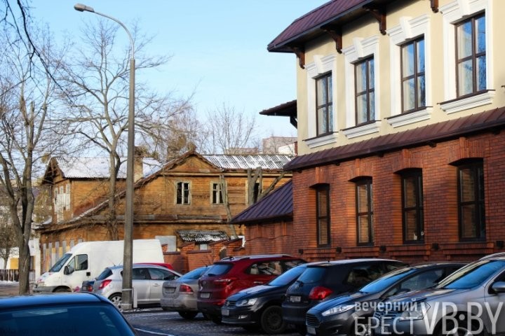 В Бресте сносят сараи в квартале Гоголя – Карбышева – Маяковского – б-р Космонавтов. Застройщик рассказал, что там будет