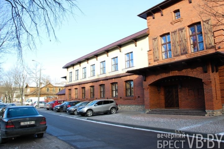 В Бресте сносят сараи в квартале Гоголя – Карбышева – Маяковского – б-р Космонавтов. Застройщик рассказал, что там будет