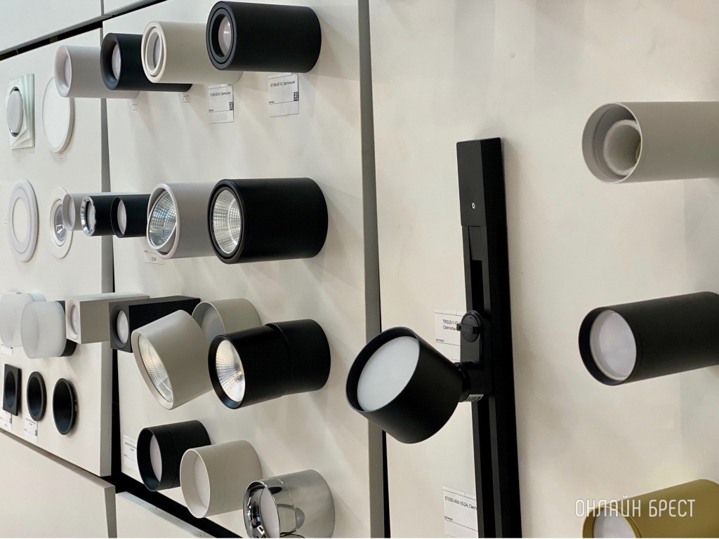 Безупречные дизайнерские люстры и светильники в магазине «Яркий». Домашняя примерка в Бресте