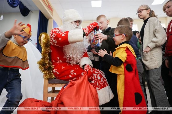 Брестские военнослужащие поздравили воспитанников Кобринской детской деревни