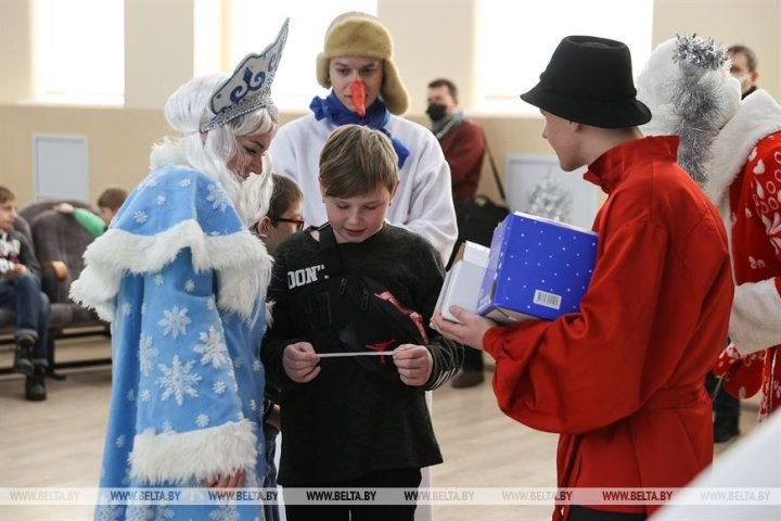 Брестские военнослужащие поздравили воспитанников Кобринской детской деревни