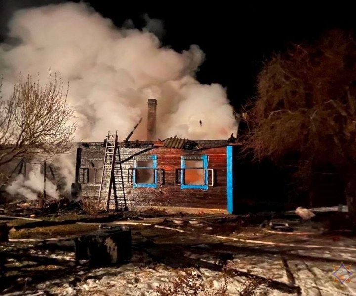 Женщина и мужчина получили ожоги на пожаре в деревне Выгонощи Ивацевичского района