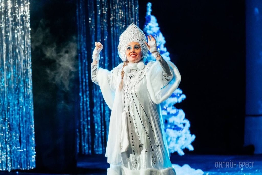 В Брестском театре кукол прошло новогоднее представление для детей Российских соотечественников проживающих в Республике Беларусь