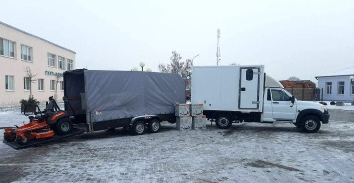 Брестские коммунальники получили подарки к Новому году