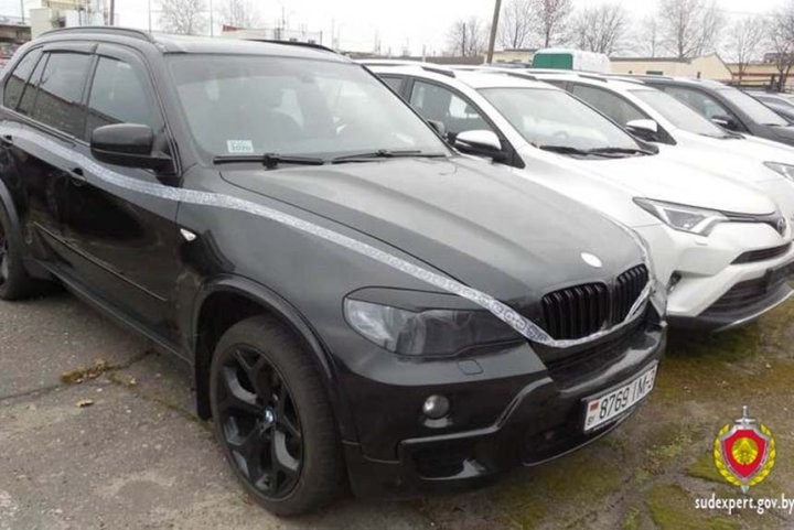 BMW X5 из России сменил четырех владельцев в Беларуси, как у ГАИ возникли вопросы