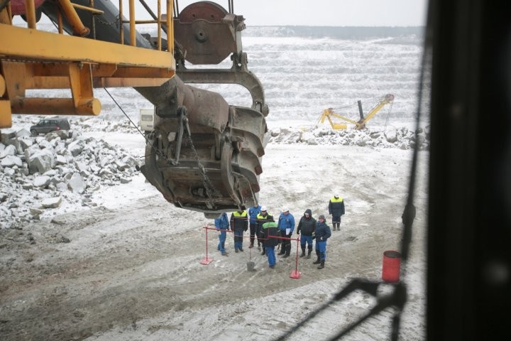 В Брестской области на «Граните» провели конкурс профмастерства среди экскаваторщиков. Их навыки впечатляют