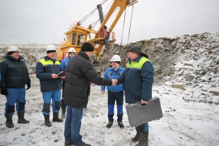 В Брестской области на «Граните» провели конкурс профмастерства среди экскаваторщиков. Их навыки впечатляют