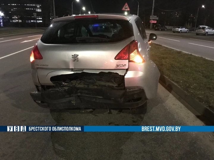 В Бресте на Янки Купалы сильно столкнулись автомобили