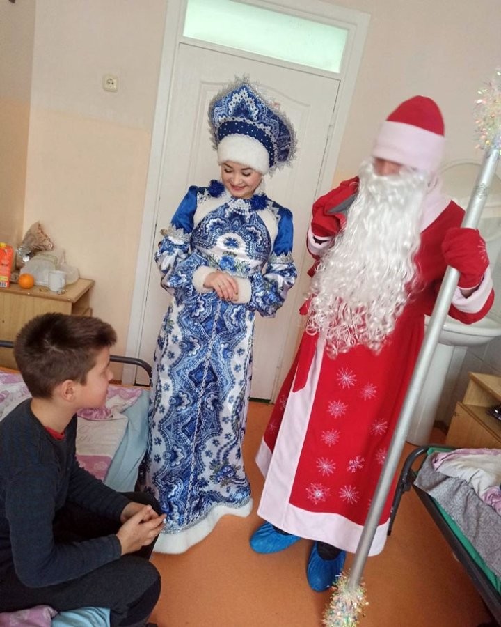 Кобринчане собрали порядка 50 подарков детям, которые встречали Новый год в больнице