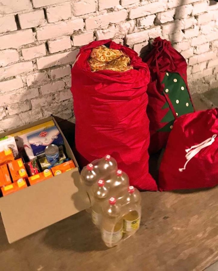 Кобринчане собрали порядка 50 подарков детям, которые встречали Новый год в больнице