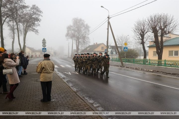 Останки погибшего под Кобрином военного летчика передали на его родину