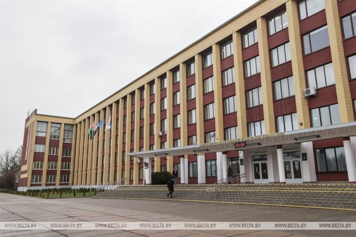 В одном из брестских вузов открыли лабораторию идентификации и промышленной робототехники