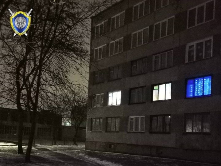 Девушка в Могилеве сорвалась с самодельной веревки, покидая общежитие