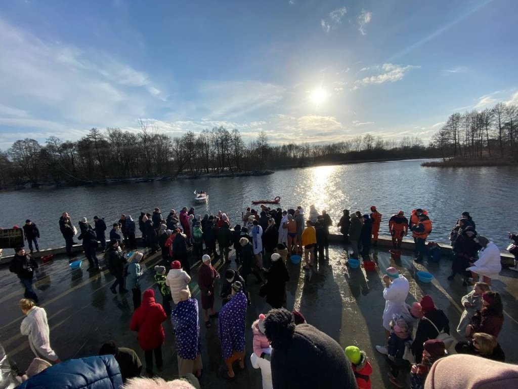 Заплыв моржей на Набережной Бреста. Посмотрите видео