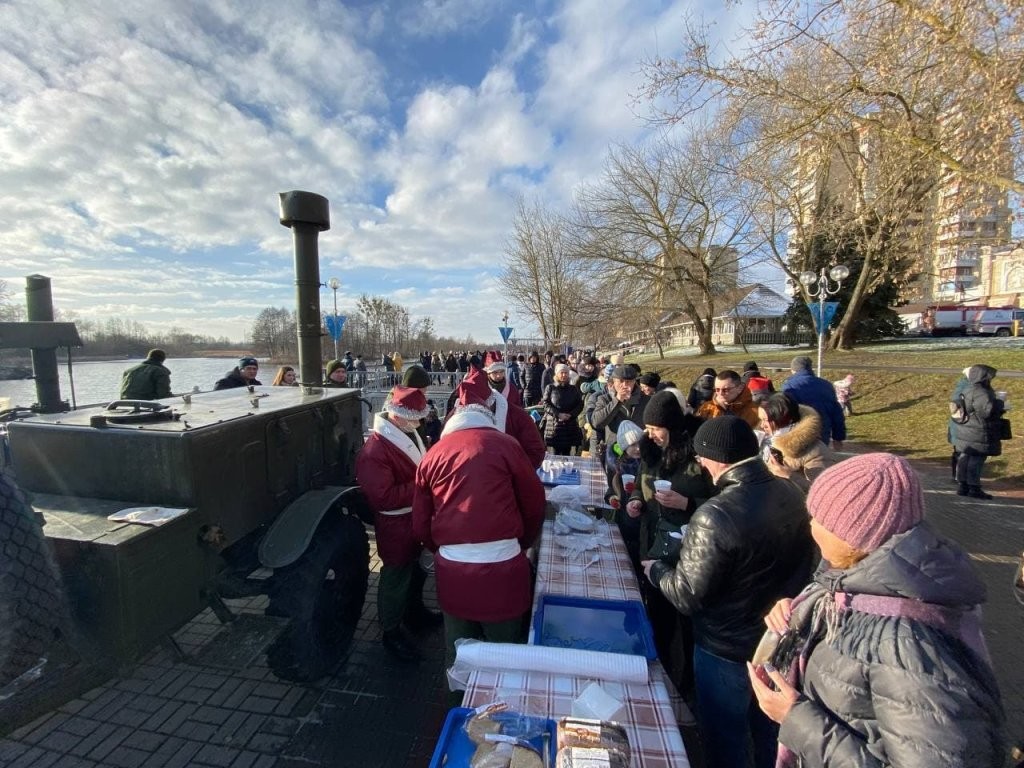 Заплыв моржей на Набережной Бреста. Посмотрите видео