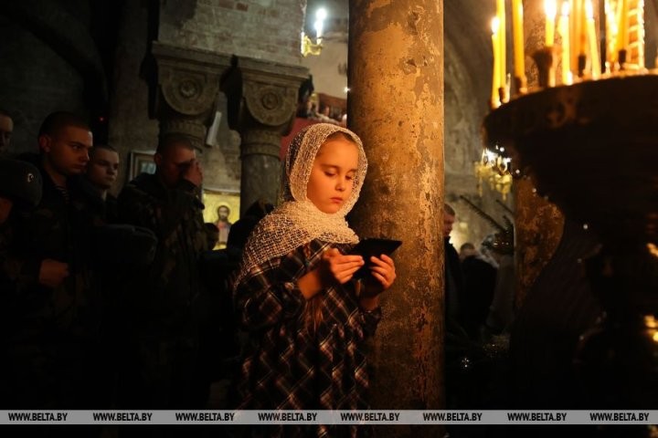 В Бресте православные верующие празднуют Рождество Христово