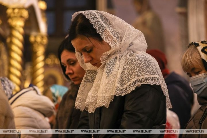В Бресте православные верующие празднуют Рождество Христово